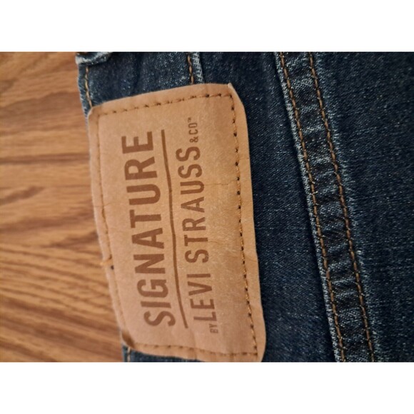 Levi Strauss Men's Signature Jeans Straight  40/30, Measures 42" Waist - Picture 5 of 7